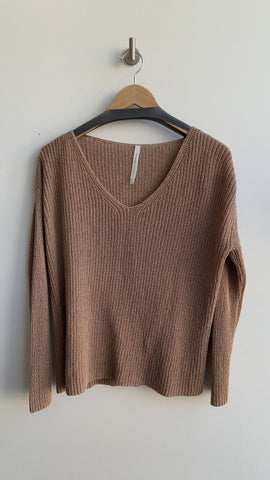 Babaton Toffee V-Neck Lightweight Sweater - Size Small