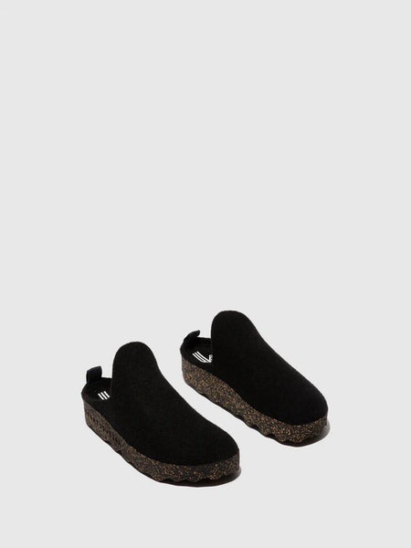 Asportuguesas 'Come' Round Toe Mules - Black
