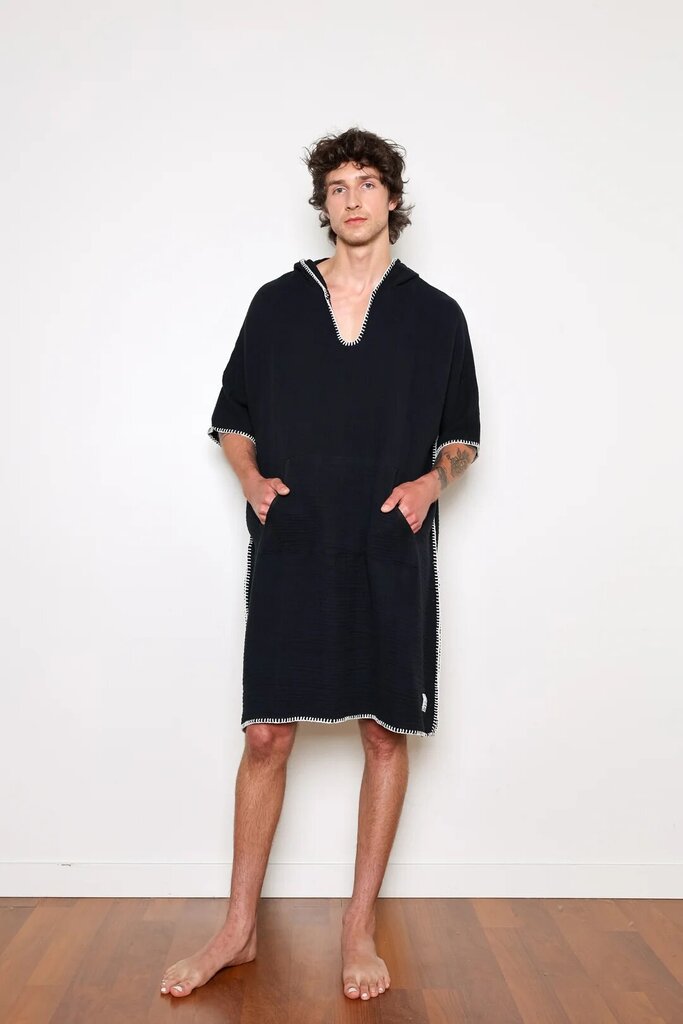Tofino Towel Men's 'Cocoon' Poncho - Black