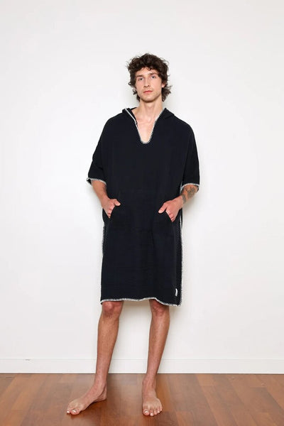 Tofino Towel Men's 'Cocoon' Poncho - Black