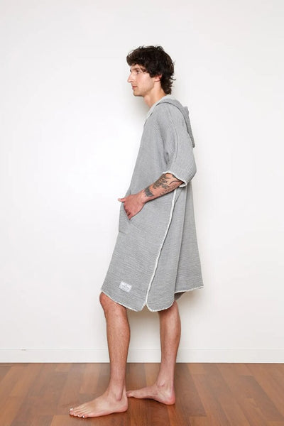 Tofino Towel Men's 'Cocoon' Poncho - Grey