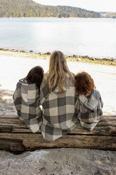 Tofino Towel 'Pebble' Poncho - Plaid