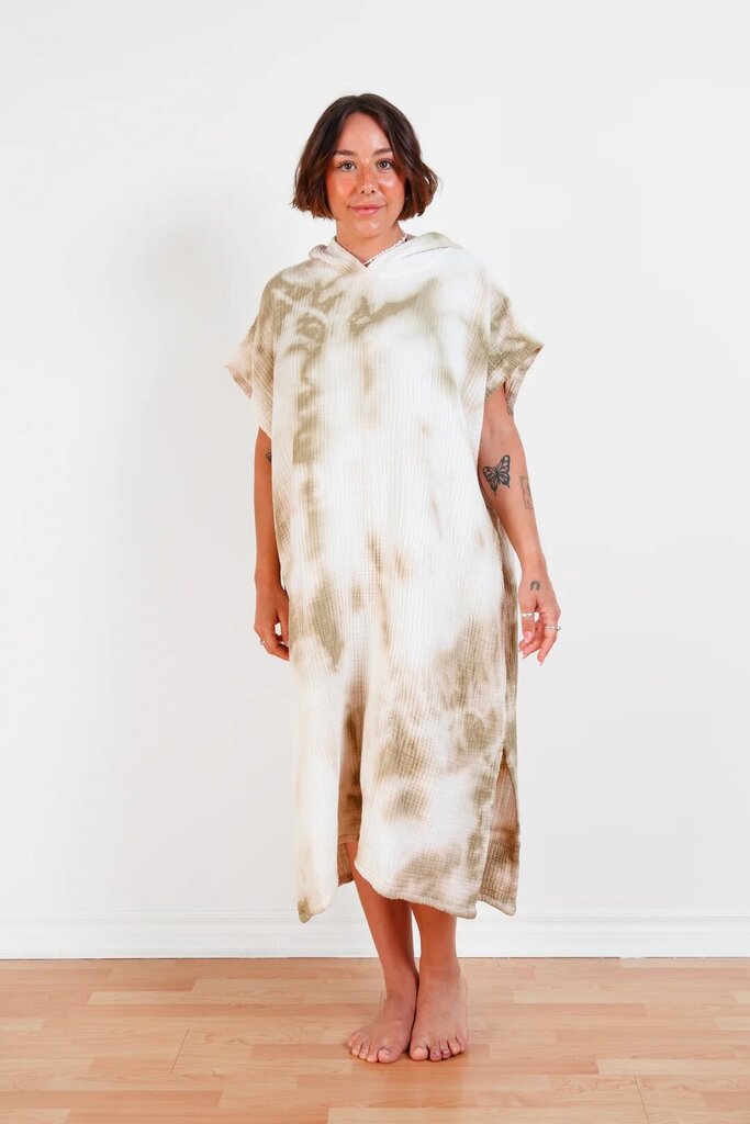 Tofino Towel Unisex 'Holden' Poncho - Khaki Tie-Dye