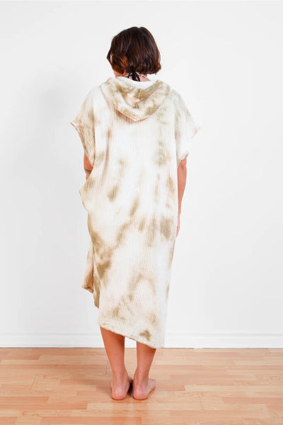 Tofino Towel Unisex 'Holden' Poncho - Khaki Tie-Dye