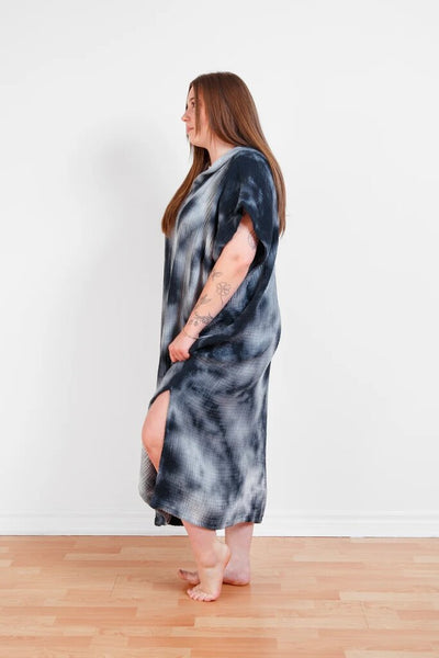 Tofino Towel Unisex 'Holden' Poncho - Ocean Tie-Dye