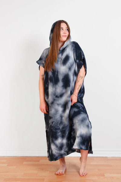 Tofino Towel Unisex 'Holden' Poncho - Ocean Tie-Dye
