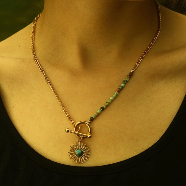 Hackney Nine 'McKenzie' Turquoise Stone Flower Pendant Necklace