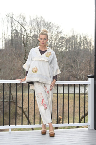 Paper Lace Floral Applique Pullover