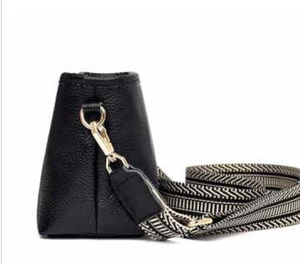 Armoir 'Journey' Top-Zip Crossbody