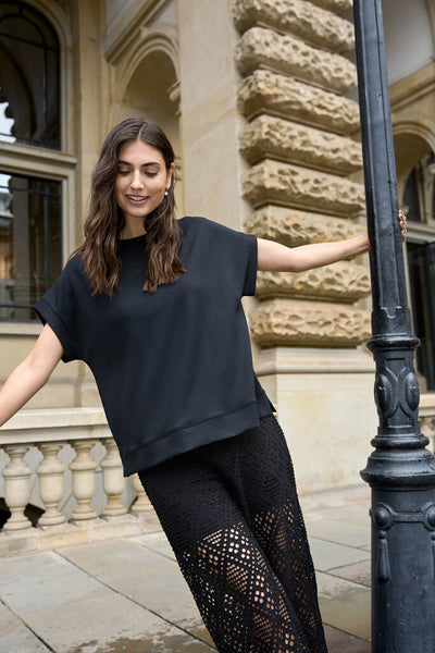 Soyaconcept 'Banu' Short Sleeve Side Slit Top - Black