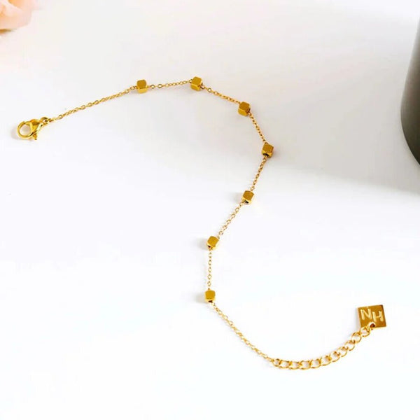 Hackney Nine 'Effie' Square Bead Bracelet - Gold