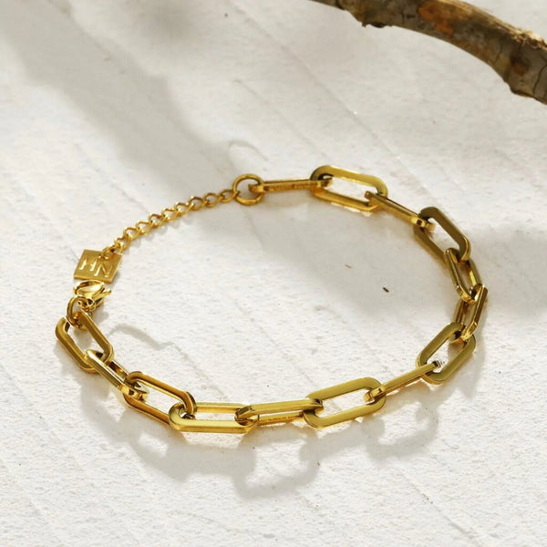Hackney Nine 'Jacki' Contemporary Paper Clip Bracelet - Gold