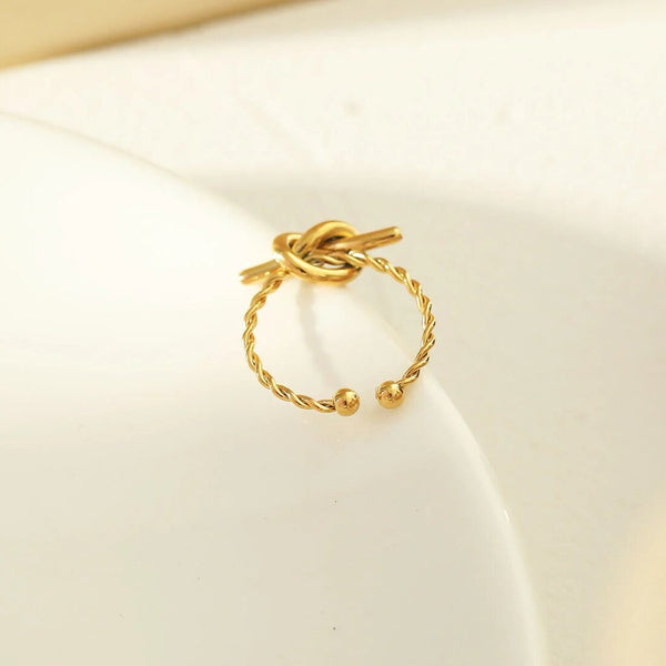 Hackney Nine 'Antonella' Gold Twist Knot Ring