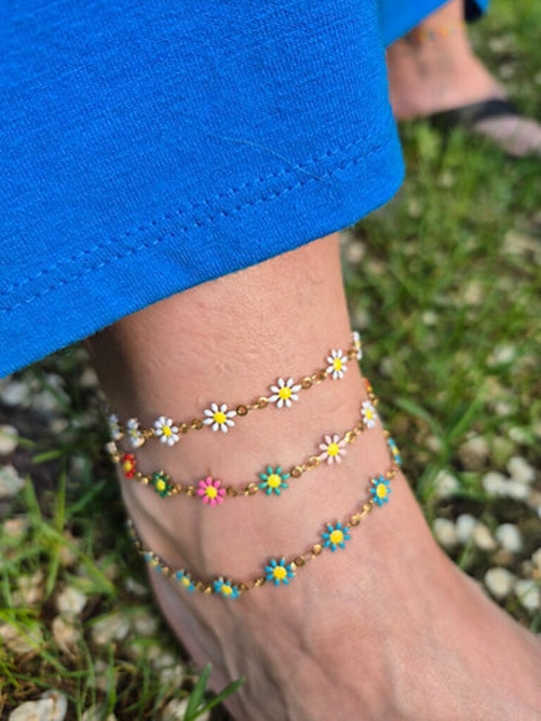 Rogue Jewelry Daisy Anklet
