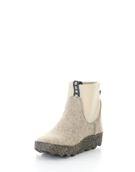 Asportuguesas 'Cobby' Round Toe Boots