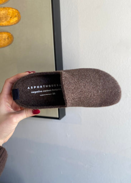 Asportuguesas 'Come' Round Toe Mules - Dark Brown