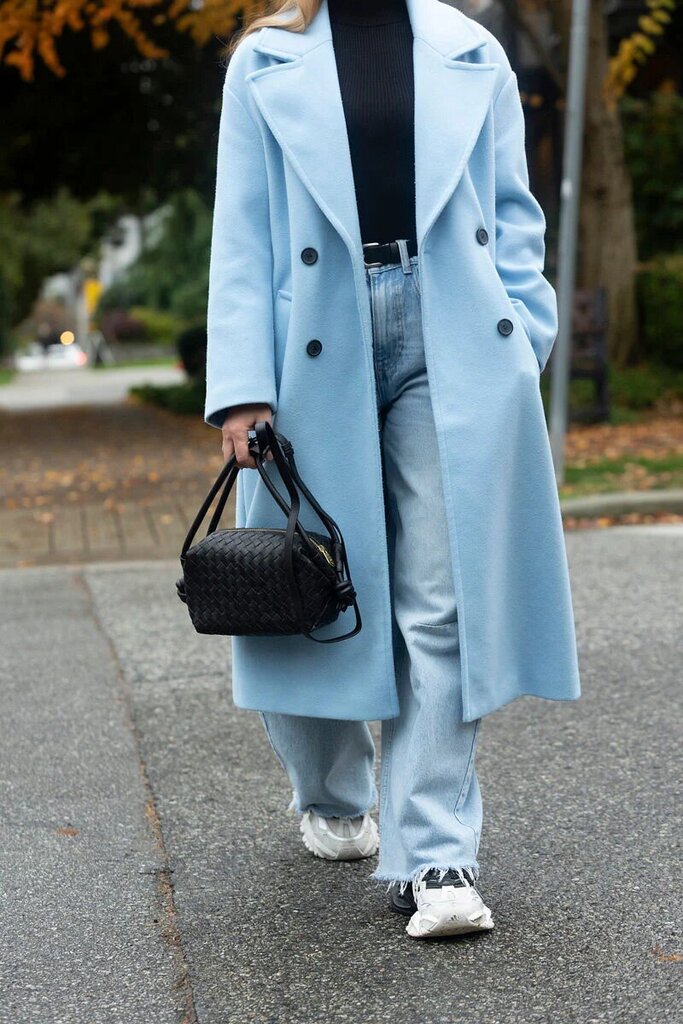 RISA 'Ila' Woven Knot Crossbody - Black