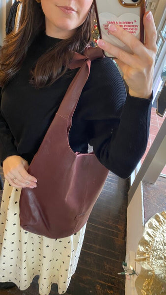 RISA Leather Knot Tote - Burgundy