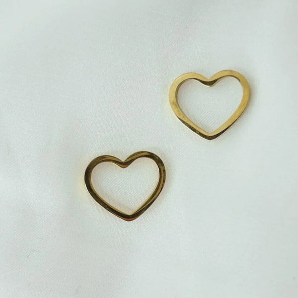 Isla Rae Everyday Hoop with Hollow Heart Charm