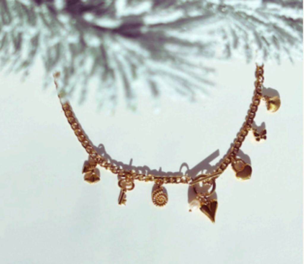 Isla Rae 'Keepsake' Gold Charm Necklace