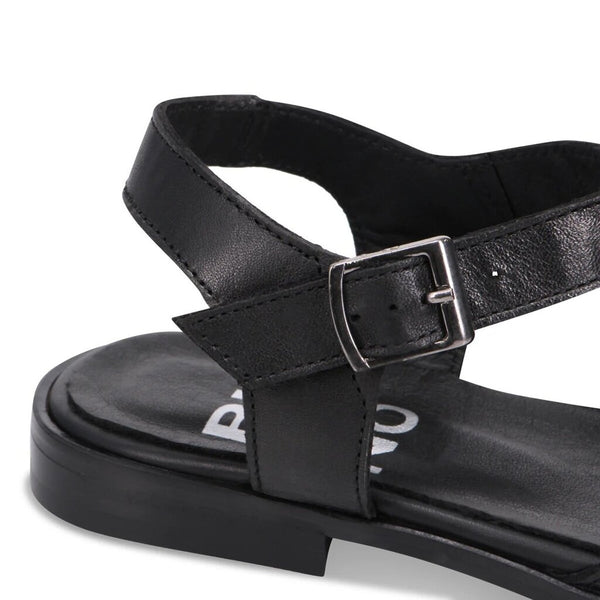 Bueno 'Farah' Closed Toe Sandal