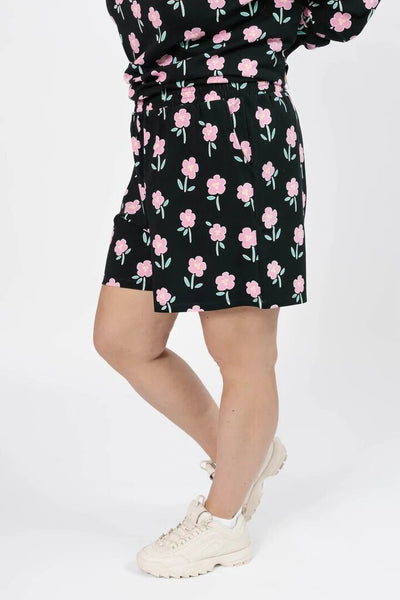 Smash + Tess - Fresh Floral Hang Out Short in Black Floral