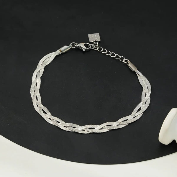 Hackney Nine 'Ella' Intertwined Herringbone Bracelet