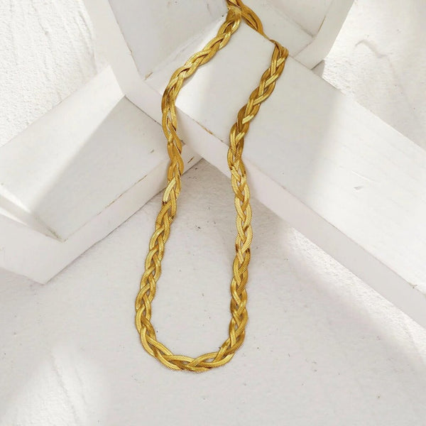Hackney Nine 'Tara' Intertwined Herringbone Snake Skin Textured Necklace - Gold