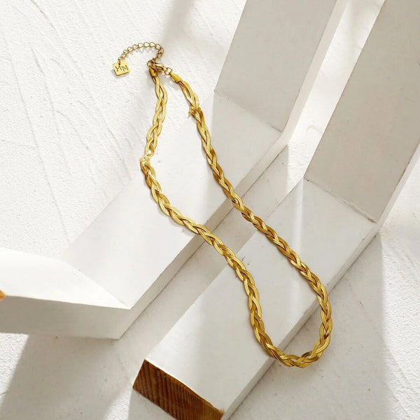 Hackney Nine 'Tara' Intertwined Herringbone Snake Skin Textured Necklace - Gold