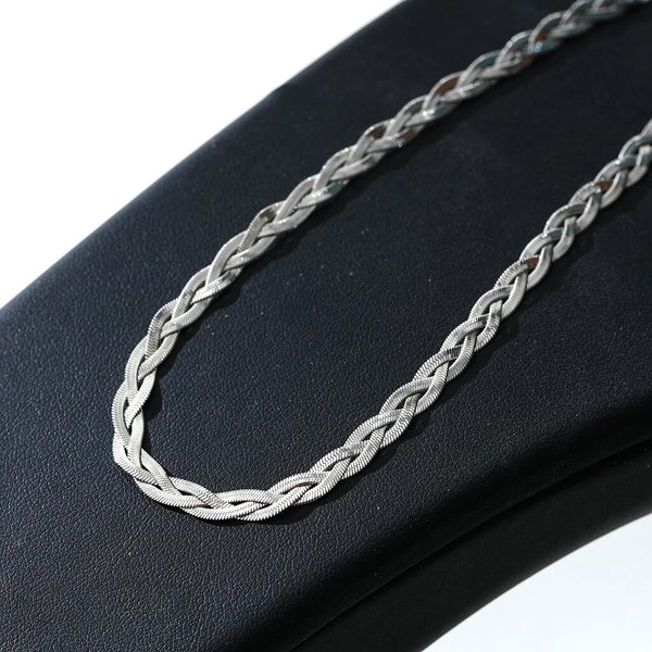 Hackney Nine 'Tara' Intertwined Herringbone Snake Skin Textured Necklace - Silver
