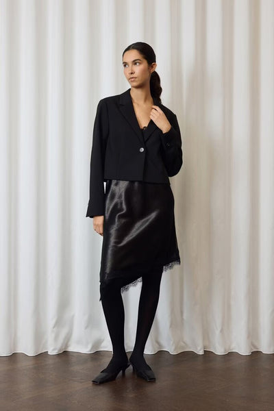 Soaked in Luxury 'Corinne' Cropped Blazer