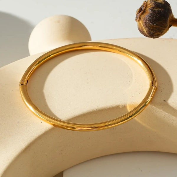 Hackney Nine 'Bargarh' Classic Bangle Bracelet