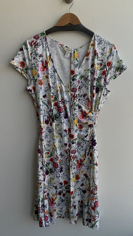Y by Yumi White Floral Faux Wrap Cap Sleeve Dress - Size 8