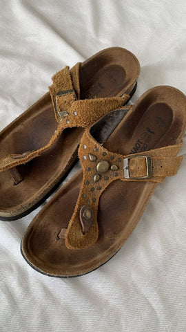 Noat Brown Leather Studded Flip-Flop Sandal - Size 39