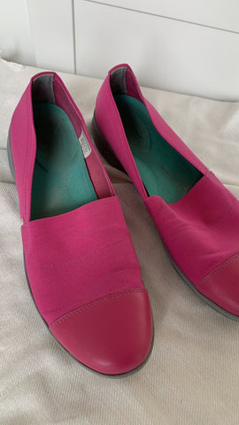 Rockport Bright Pink Slip On Shoe - Size 9.5