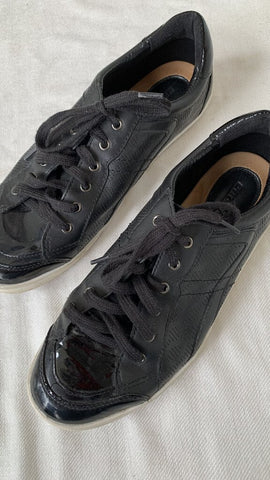 Earth Black Leather Punch-Cut Lace-Up Sneaker - Size 8