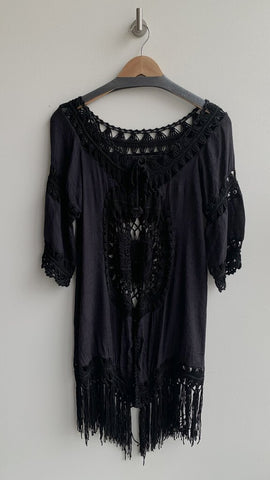 Dylans Black Crochet Fringe Trim Kimono - Size Medium (Estimated)