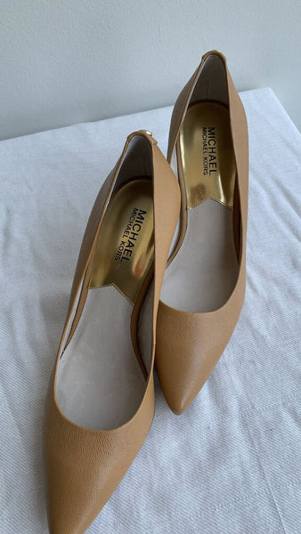 Michael Kors Mustard Pointy Toe Textured Leather Pumps - Size 8.5