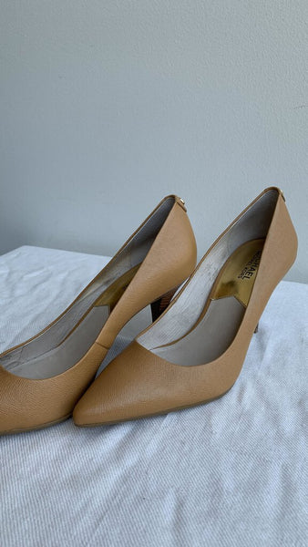 Michael Kors Mustard Pointy Toe Textured Leather Pumps - Size 8.5