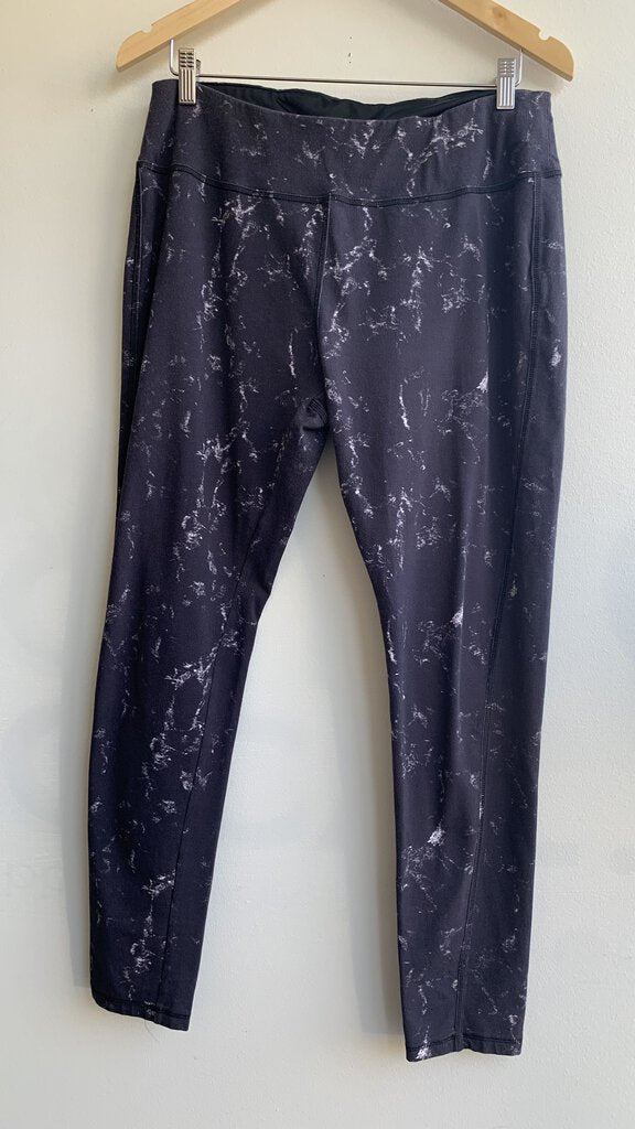 Pre-Owned Lux Leisure by Neon Buddha Black/White Printed Leggings - Size Large