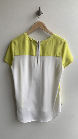 Pre-Owned Spense White/Neon Yellow Short Sleeve Blouse - Size Medium