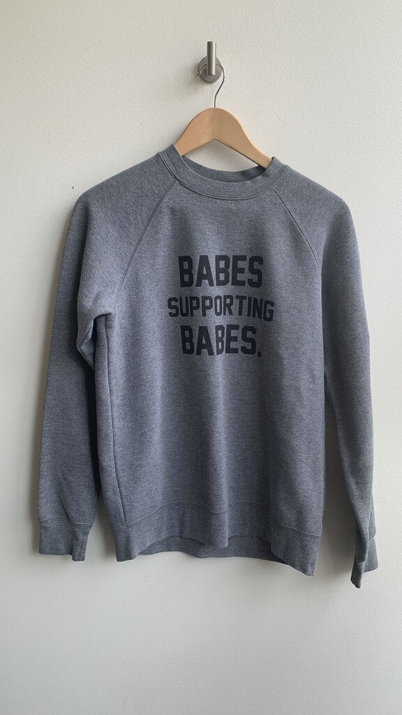 Pre-Owned Brunette the Label Consign Grey 'Babes Supporting Babes' Crewneck Sweatshirt - Size XS/S