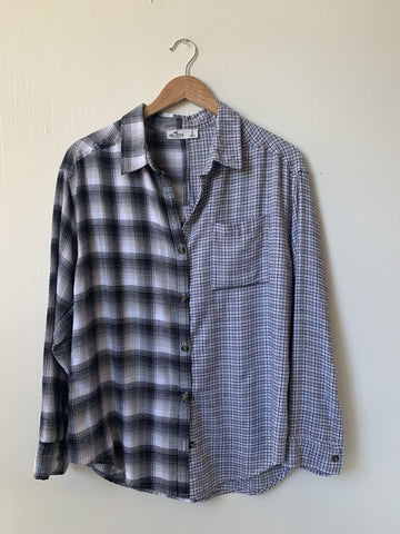 Pre-Owned Hollister Black/White Plaid Two-Tone Flannel Shirt - Size Small