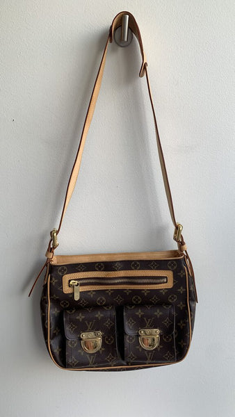 Pre-Owned Louis Vuitton Brown Monogram Hudson PM Shoulder Bag