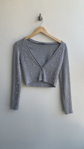 Pre-Owned Zara Grey Ribbed Pearl Detail Cropped Cardigan - Size Medium