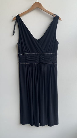 Pre-Owned Jessica Black Rhinestone Waistband V-Neck Dress - Size Medium (Estimated)