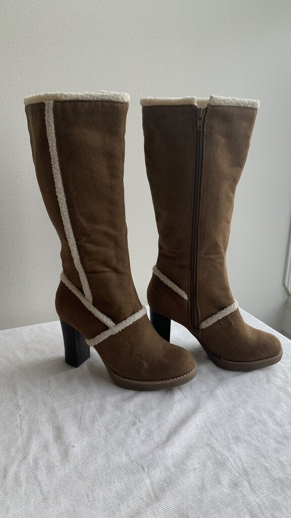 Pre-Owned Fioni Brown Faux Suede Heeled Calf High Boots - Size 6.5