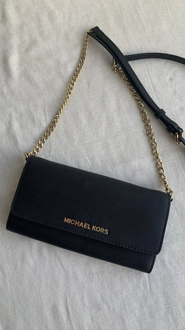 Pre-Owned Michael Kors Black Wallet Crossbody Gold Chain