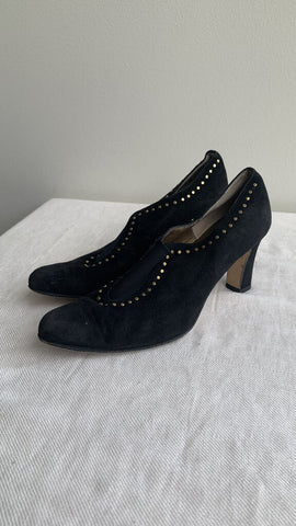 Pre-Owned Roberto Capucci Black Suede Studded Heels - Size 7B