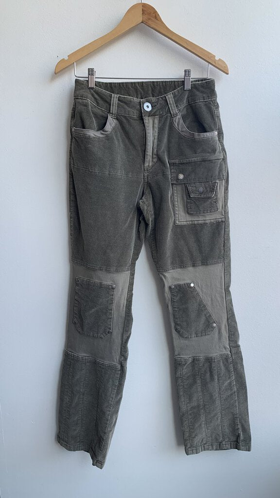 Pre-Owned Onyx Green Corduroy Cargo Pants - Size 10